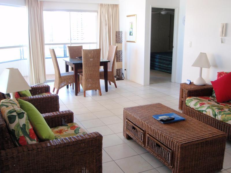 กรอสเวนอร์บีชฟร้อนท์อพาร์ทเม้น Aparthotel โกลด์โคสต์ ภายนอก รูปภาพ
