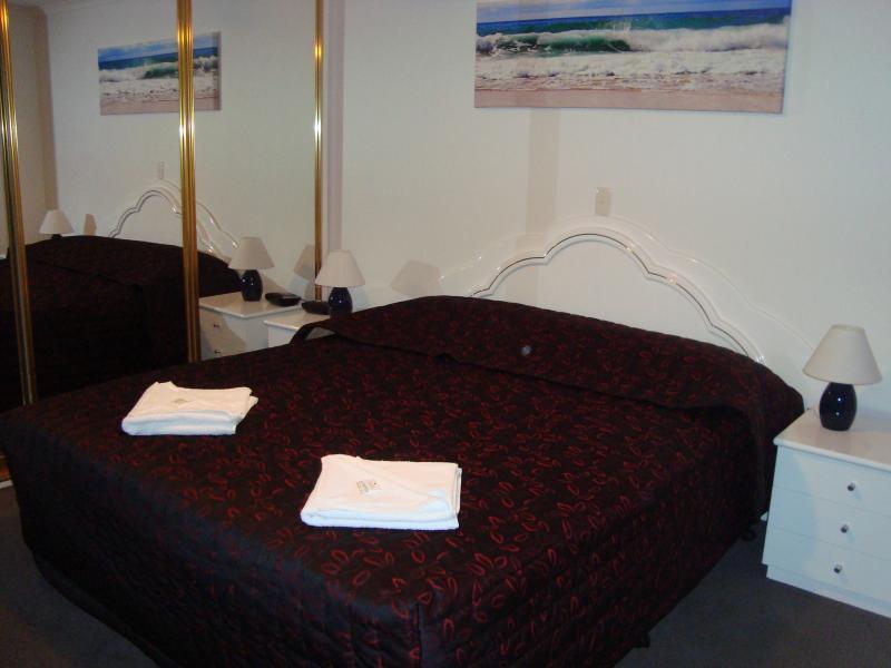 กรอสเวนอร์บีชฟร้อนท์อพาร์ทเม้น Aparthotel โกลด์โคสต์ ภายนอก รูปภาพ